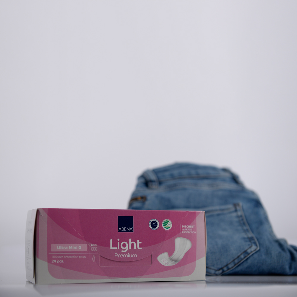 Abena-Light-Ultra-Mini0-incontinence-pad-Premium4.jpg