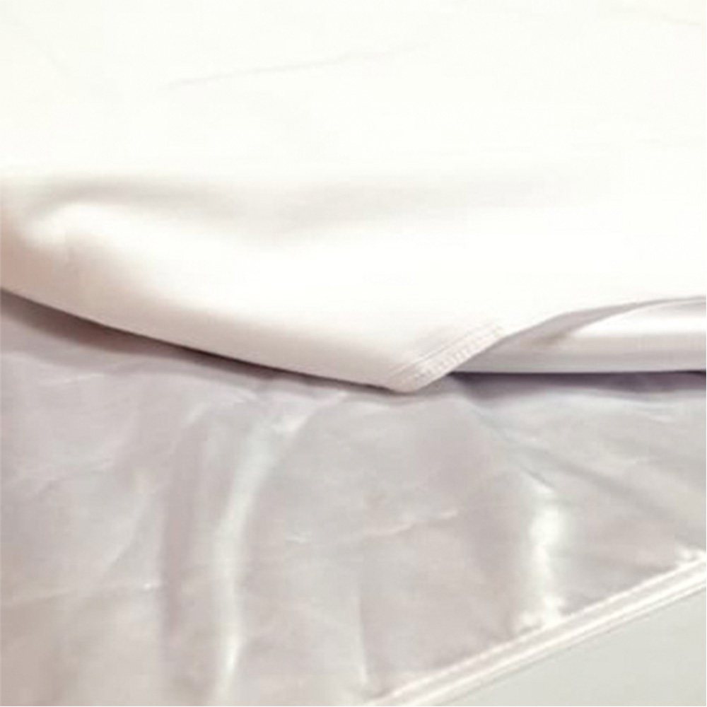 2002MAC_Mackworth_satin_sheets2.jpg